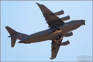 A C-17A Globemaster III banks overhead at the 2008 March ARB Airshow