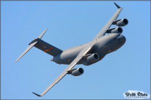 A C-17A Globemaster III banks overhead at the 2009 Riverside Airshow
