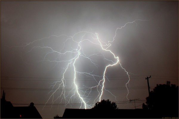 Lightning flash over Southern California (September 19, 2005)